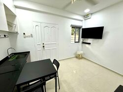 Cambridge Village (D8), Apartment #551951201